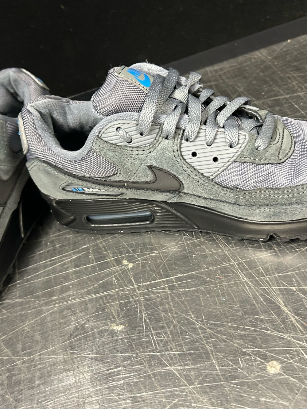 Nike Air Max 90 Size 8 Men - Picture 3 of 11